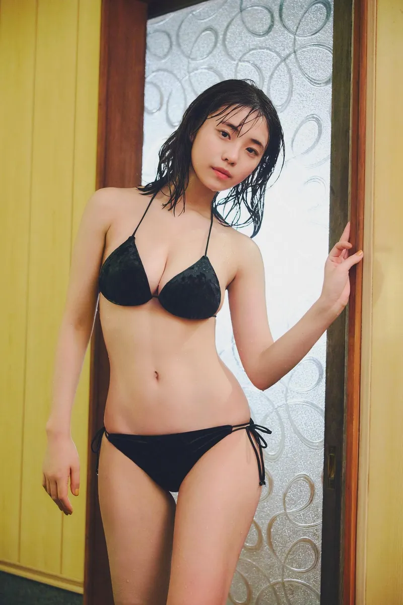 Thumbnail Discover the Allure of Hina Kikuchi 菊地姫奈 with yuuki-ichinose