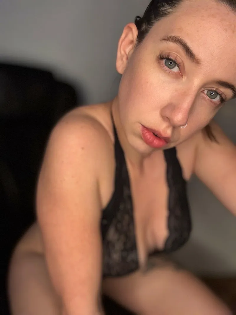Thumbnail Setting the Pace: A Day with lunaralexa | Slutsofonlyfans