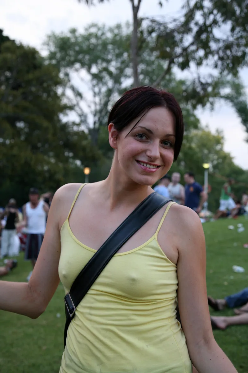Thumbnail ProfessionalHair6217: Sunday Pokies and Braless Confidence