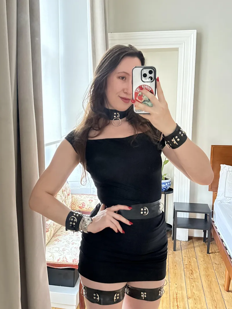 Thumbnail Unapologetically Bold: LATEXnCHILL in Tight Dress