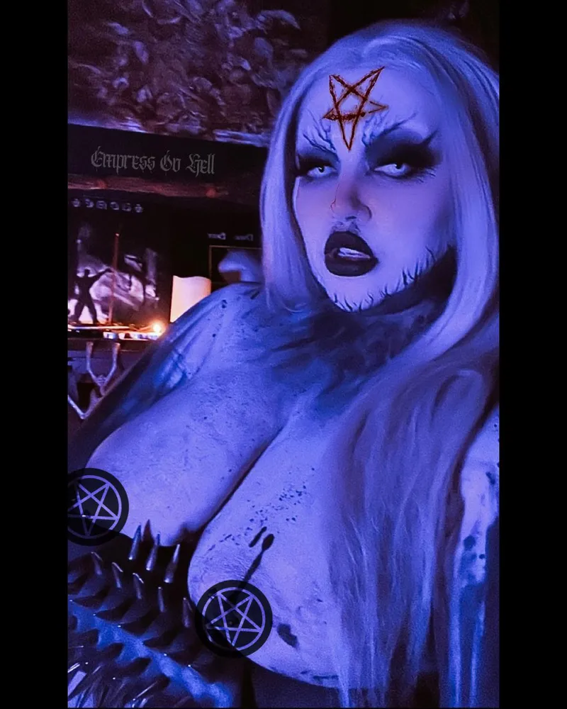 Thumbnail EmpressOvHell: Black Metal Babes Appreciation Zone