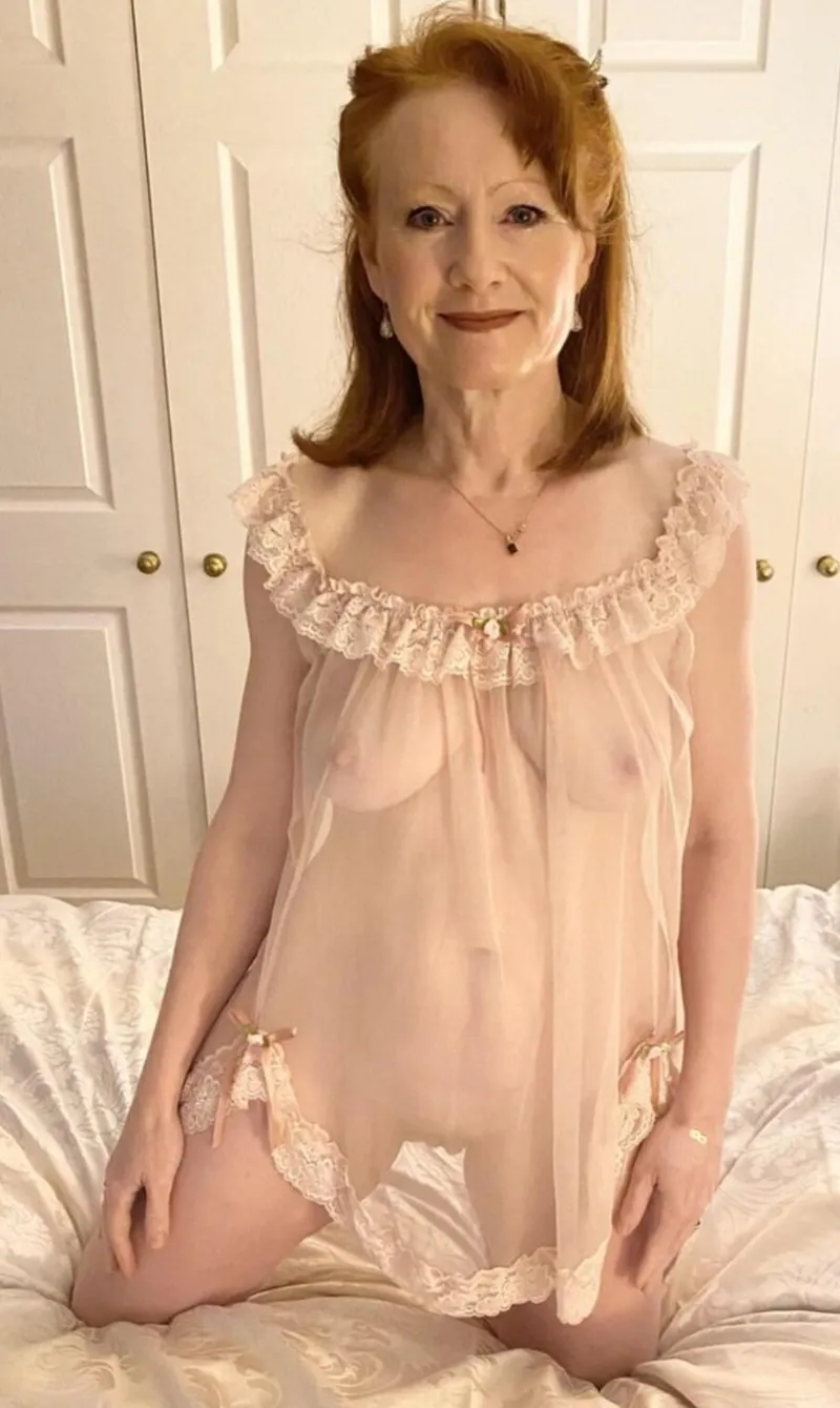Thumbnail Appreciating Grandma's Style with MrSloan0426