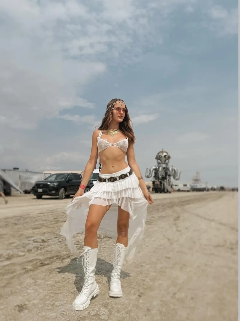 Thumbnail Daring, Sheer & Unforgettable Fashion Moments Revealed