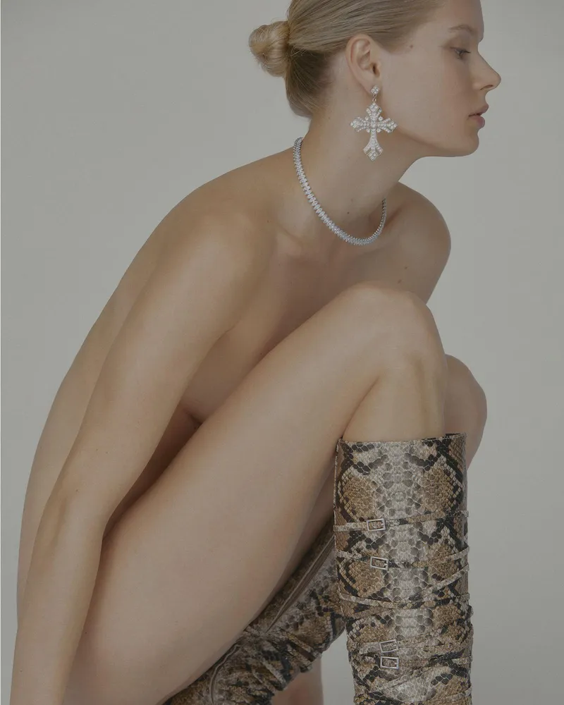 Thumbnail Liz Klevan: Exploring NSFW Fashion Trends