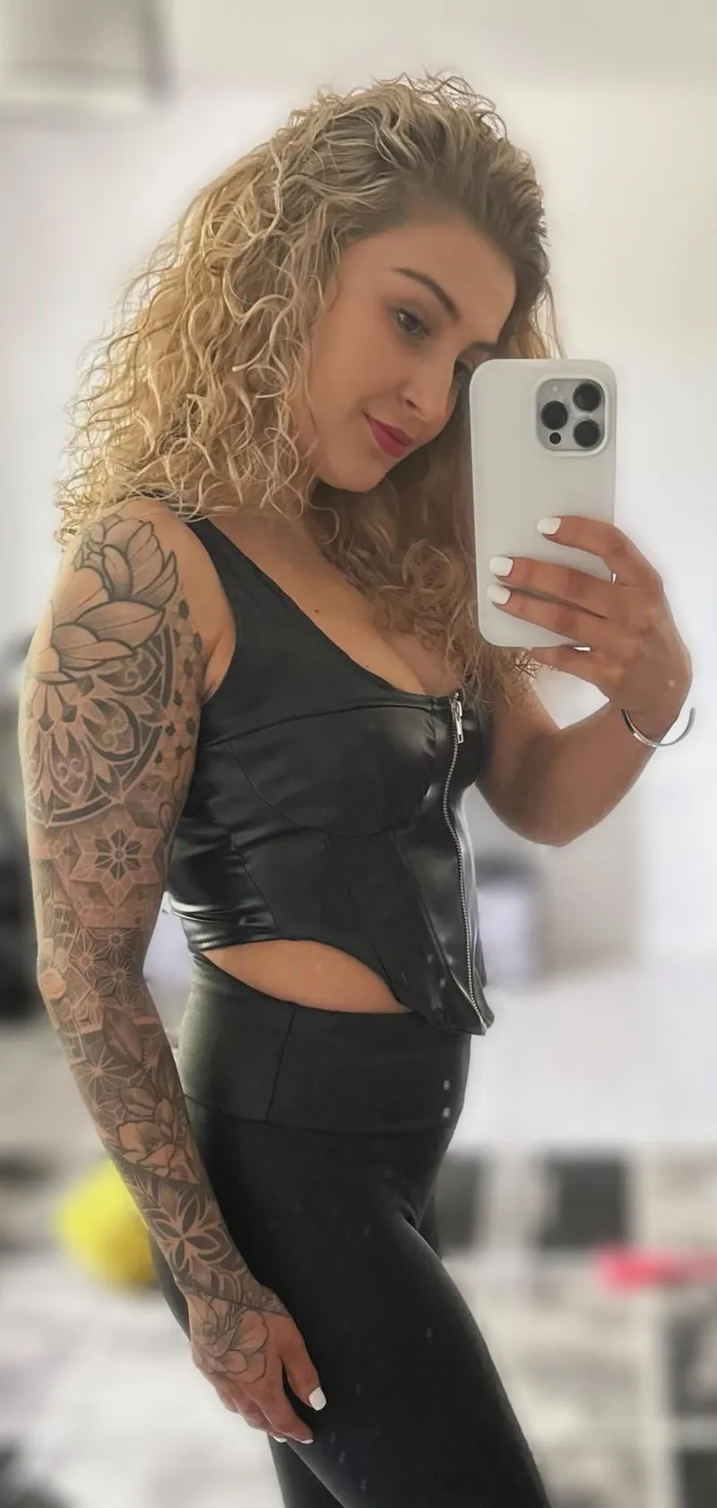 Thumbnail Postpartum Glam: Embracing Leather | jaceyleax