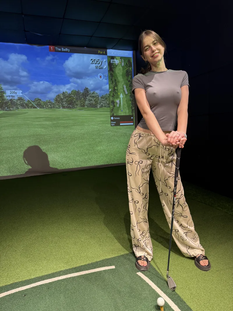 Thumbnail My First Golf Experience: A Beginner's Journey | Justacutienere