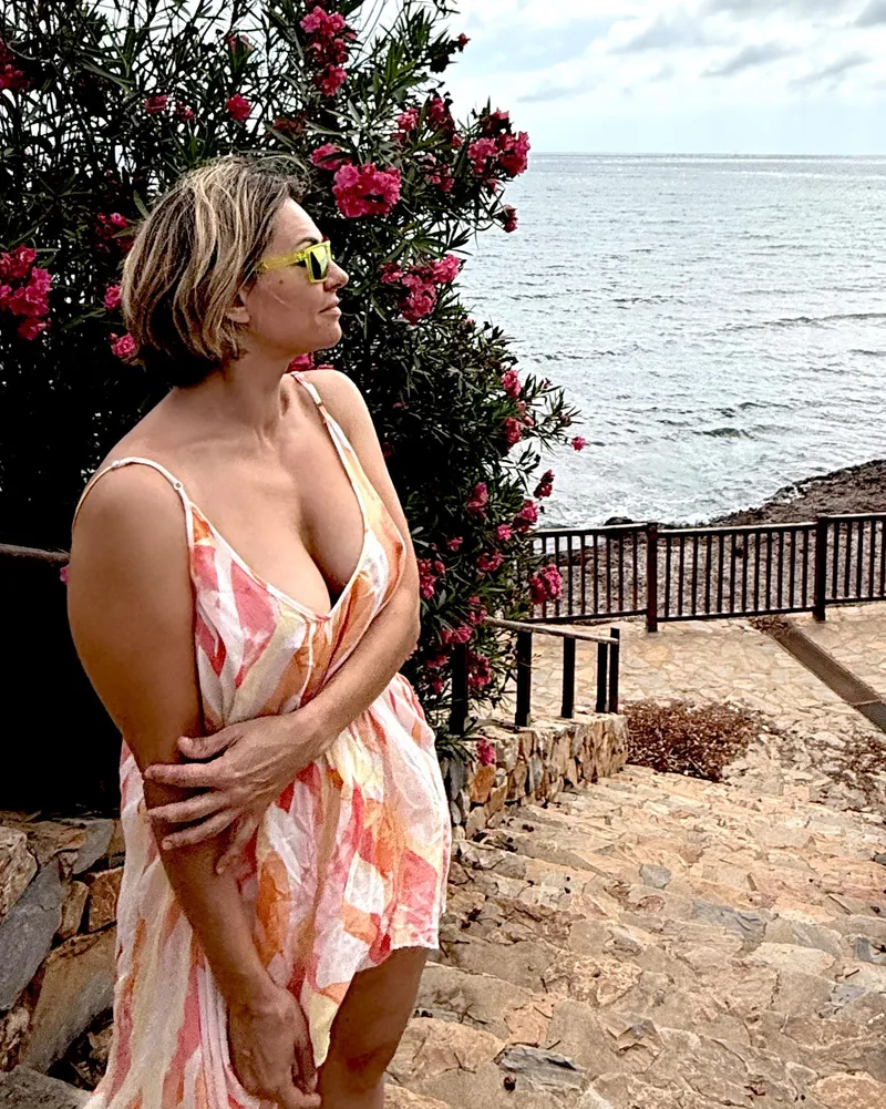 Thumbnail Fantasy Desires: Dreaming of Young Adventures with a GILF | KellyDundee