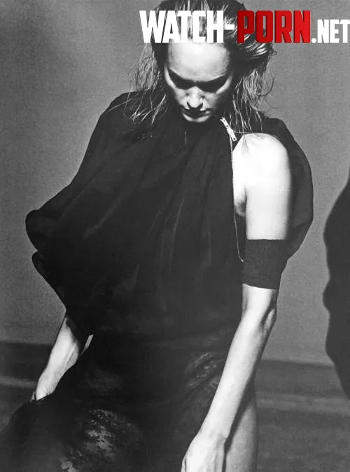 Amber Valletta by bil-sabab