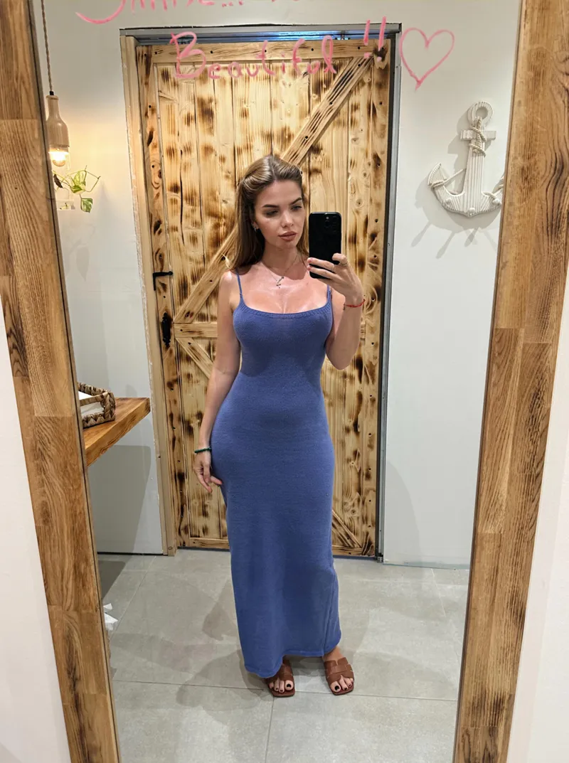 Thumbnail NippGlow Captures the Glow in Tight Dresses