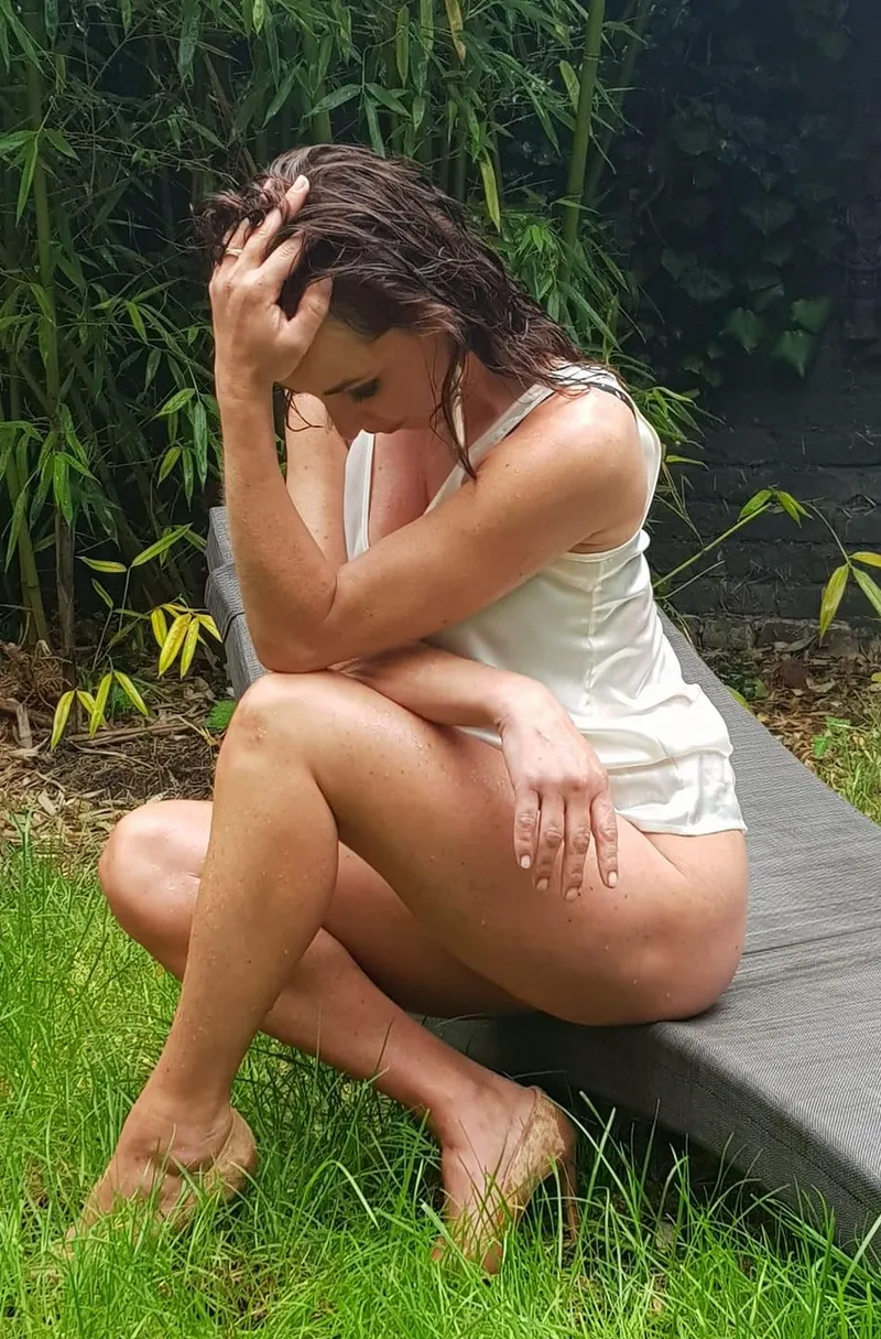 Thumbnail Eva's Radiance at 39F: A Glittering Persona