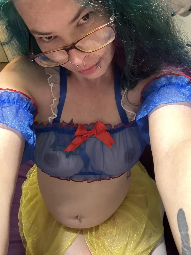 Thumbnail Playful Snow White Invitation by Babygurl42088 | NudeCosplay
