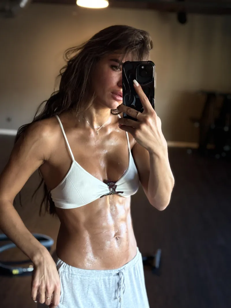 Thumbnail Embracing Post-Workout Sweat - SweatyGirls by YourGirlEmmaa
