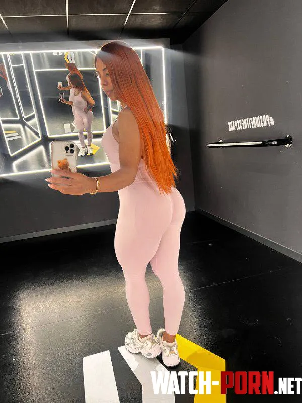 Little pose at the gym to show my progress by Real-Diver8010