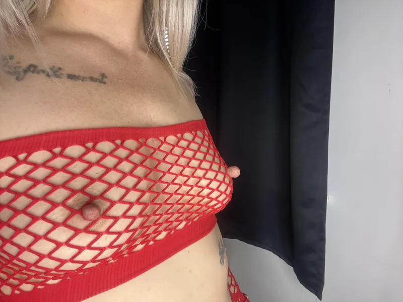 Thumbnail Peek-a-boo Tease: Unveiling Eraser Nipples Seductively by Miss_poison_ivy | EraserNipples