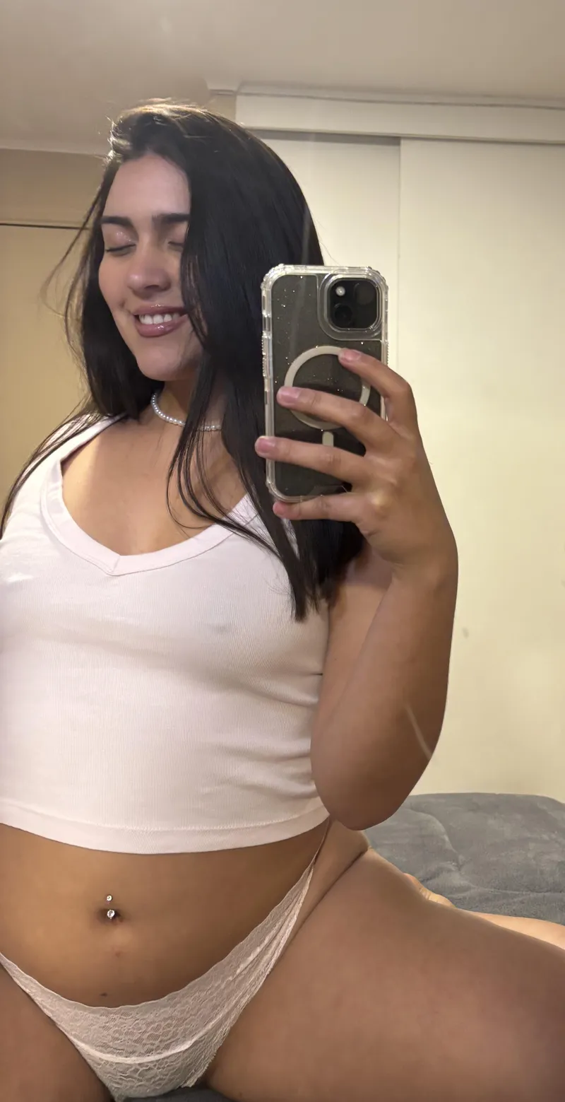 Thumbnail Bedroom Pokies: Intimate Moments with Resident-Bottle-9960