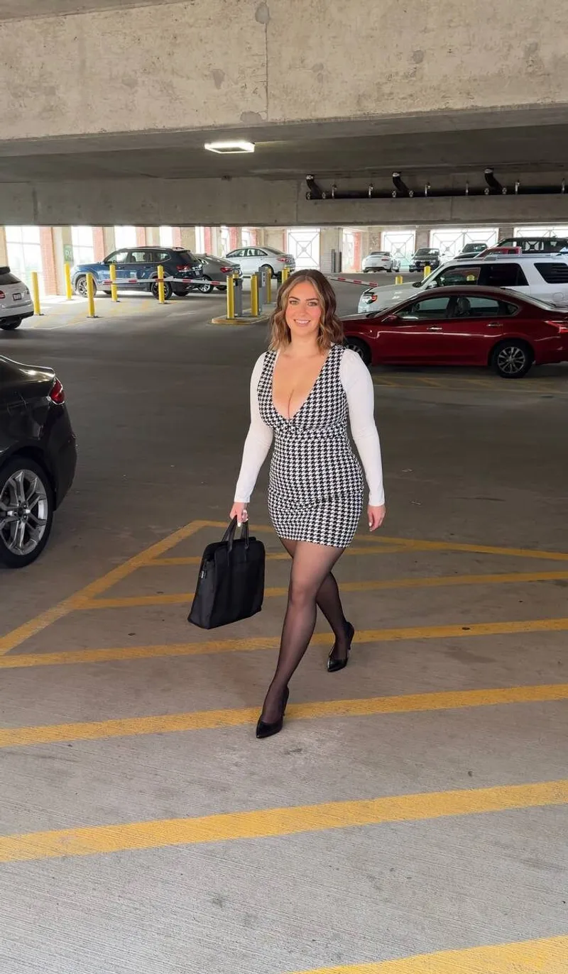 Thumbnail The Allure of Pantyhose Unveiled | QuietGirl26