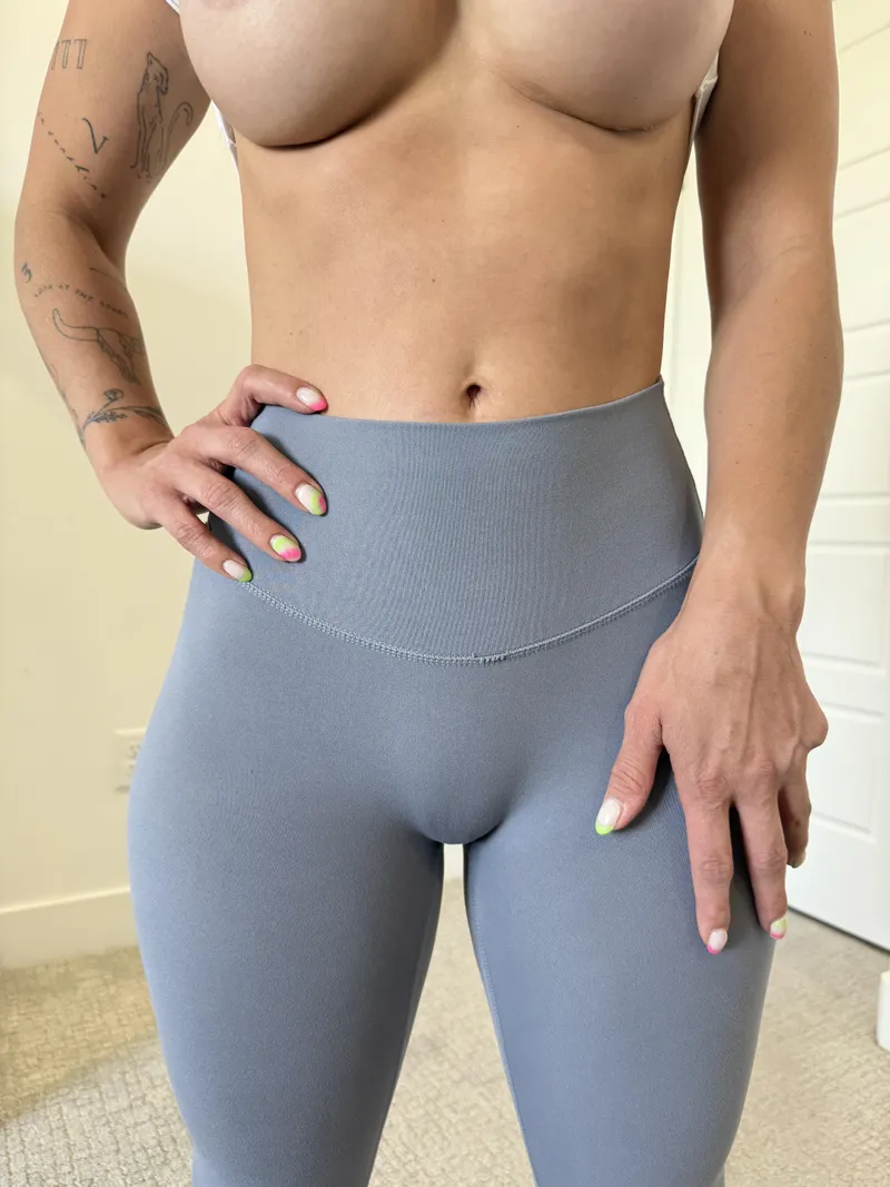 Thumbnail Unveiling Camel Toe Delights on a Tuesday by Peachy_hot_mom | YogaPants