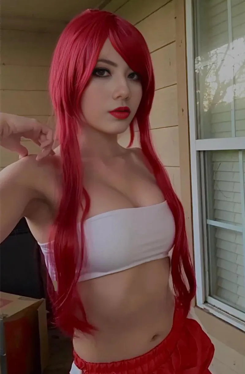 Thumbnail Erza Cosplay Delight: nana-cos's Original Creation
