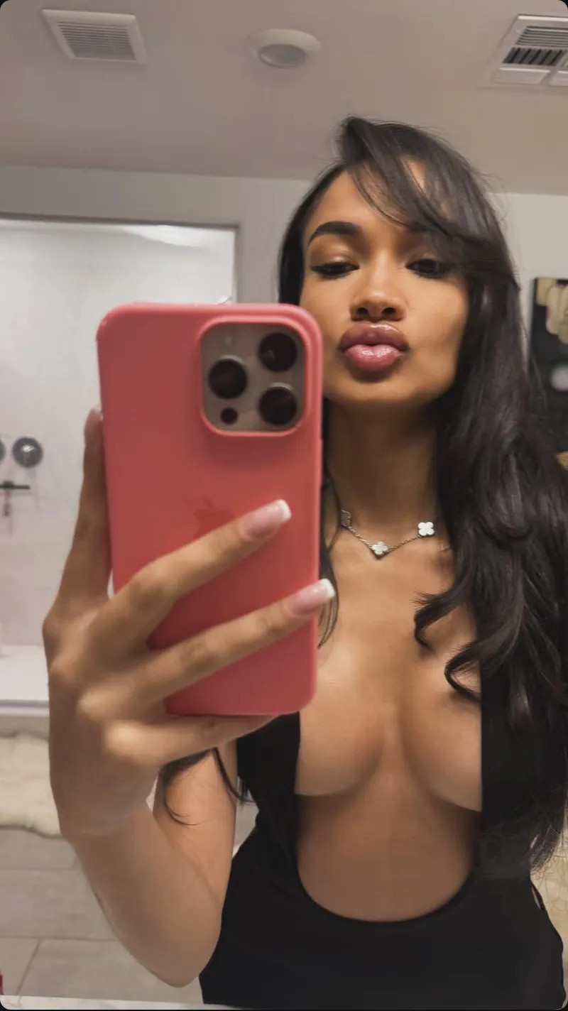 Thumbnail Jbwhite9's Nice Perky Pair: A HipHopGoneWild Revelation