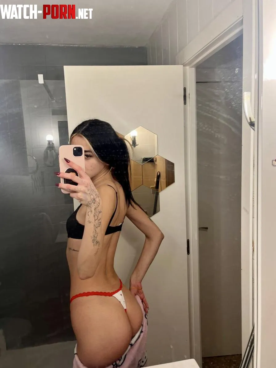 18yo hot or nah? by naughtysophiaz