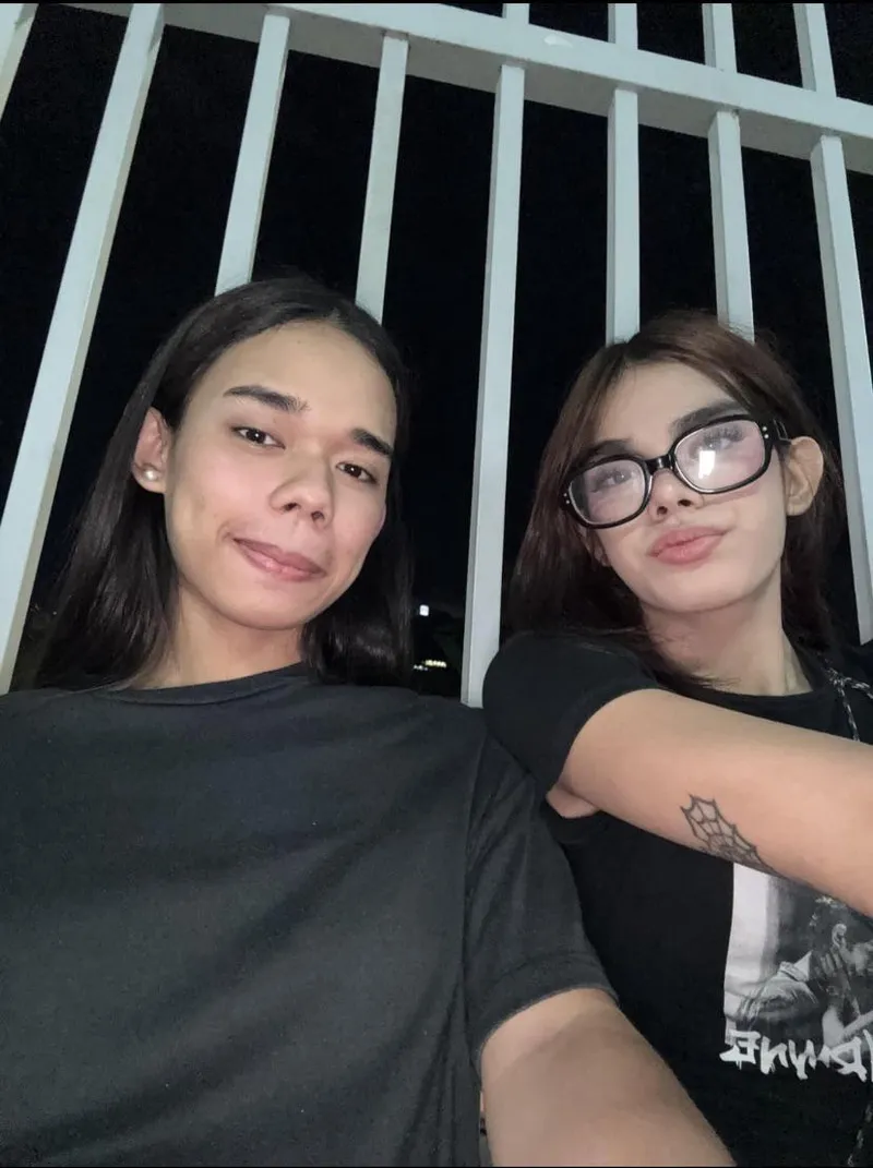 Thumbnail Exploring Boundaries with Bestfriend by ur_l3xxxyyyy in asiansissification
