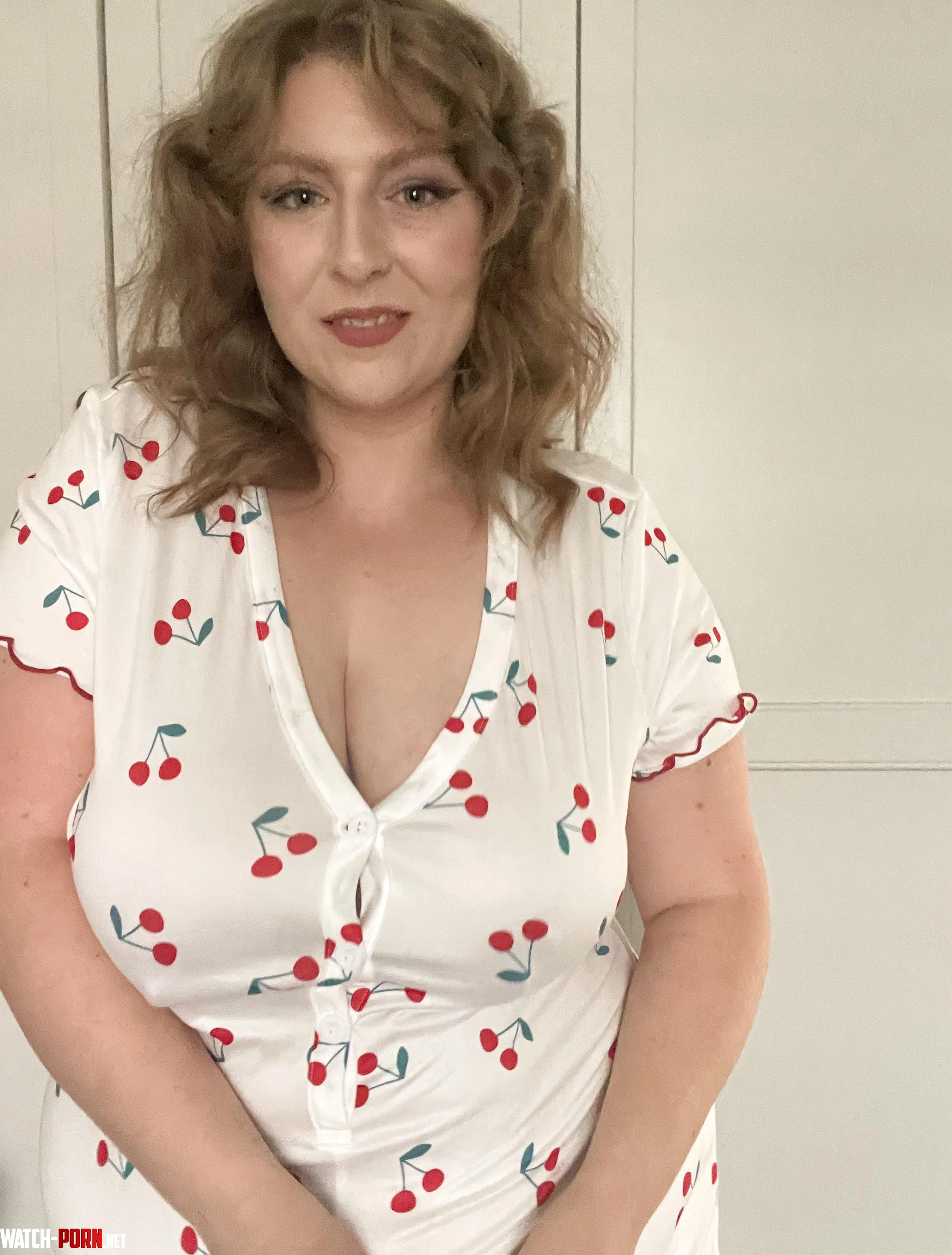 Curvy Brit next door by daisybeth1875