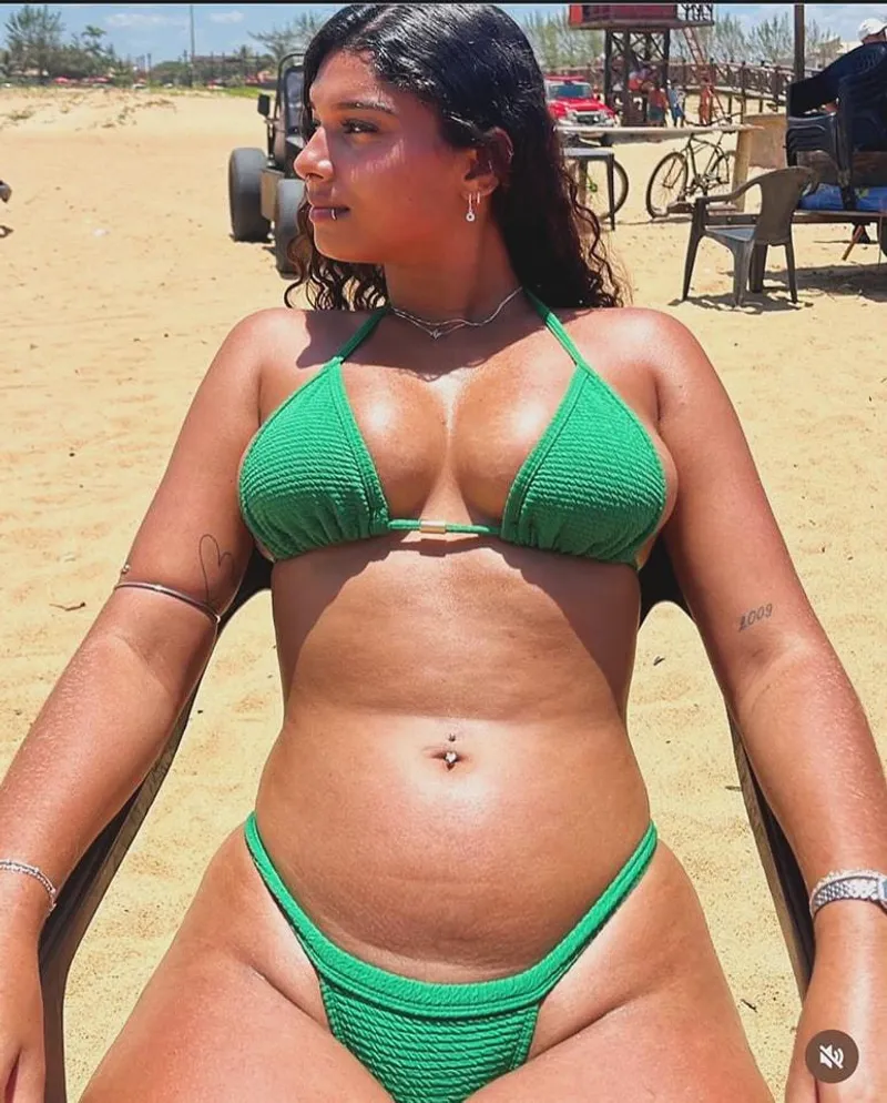 Thumbnail Beauty Equation: Patient_DDT's Green Bikini Equation