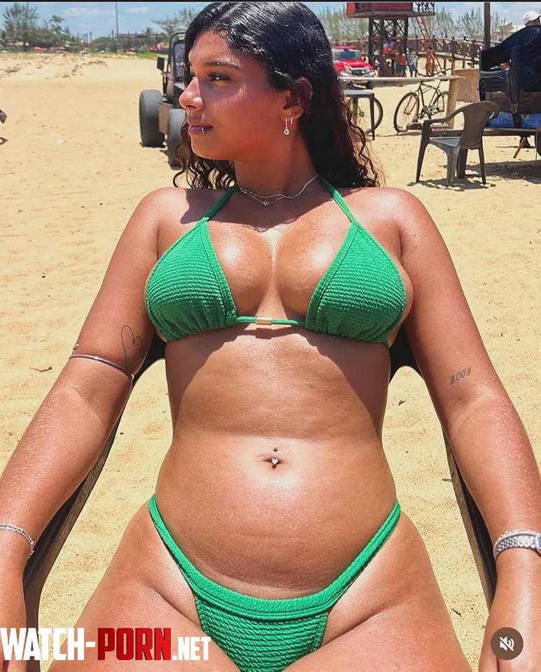 Green Bikini under Burning Sun by Patient_DDT