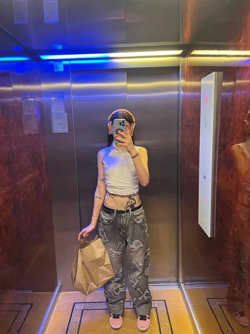 Thumbnail Cloudy Thoughts and Stylish Outfits: Croptop Fashion | hushedsoft