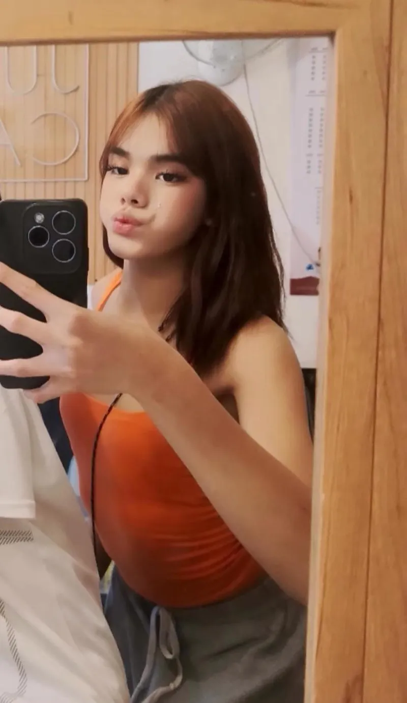 Thumbnail Engage in Conversations with ur_l3xxxyyyy in asiansissification
