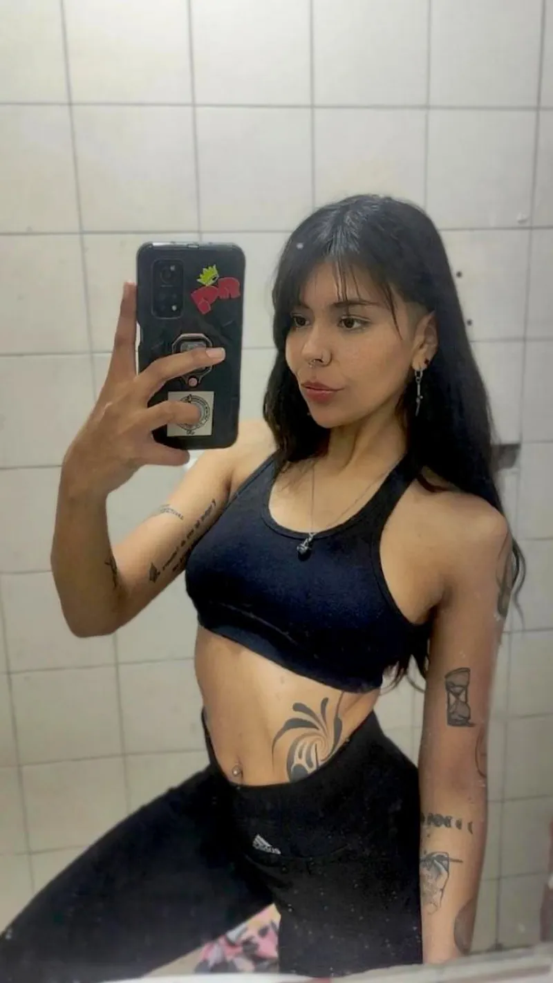 Thumbnail Gym-Ready in a Croptop: Mindless_Map_1637's Fitness Look