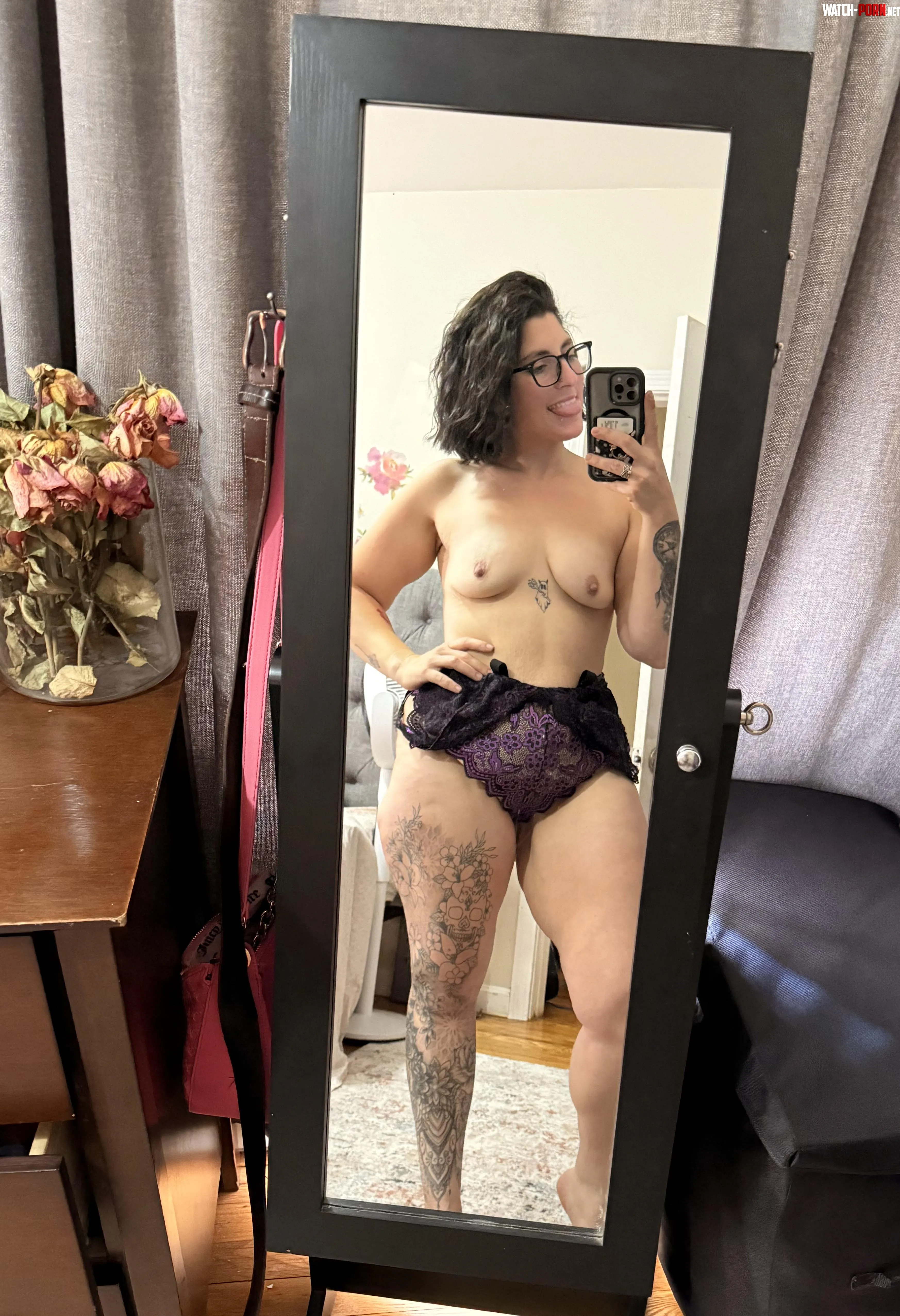 i’m horny by bellaaf4