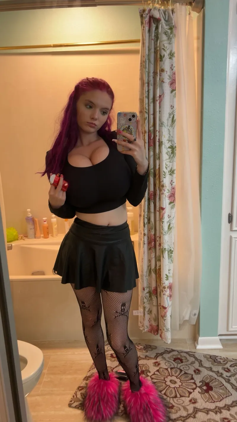 Thumbnail Minty-Foxx: Getting Playful in LegalTeens | LegalTeens