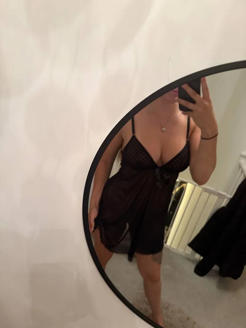 Thumbnail Dress Commands Serve and Done by DumplingGlide