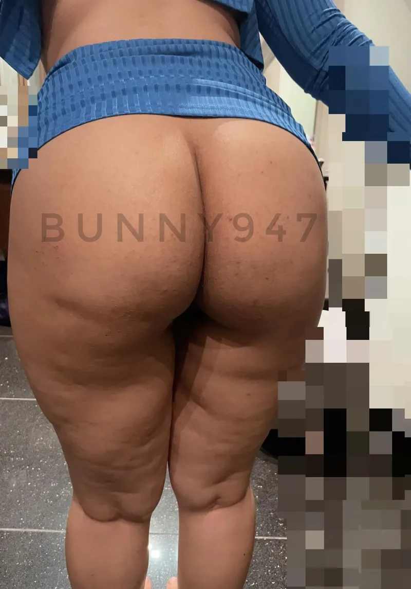 Thumbnail Too Small Skirt Dilemma: Bunny947's Cheeky Confession