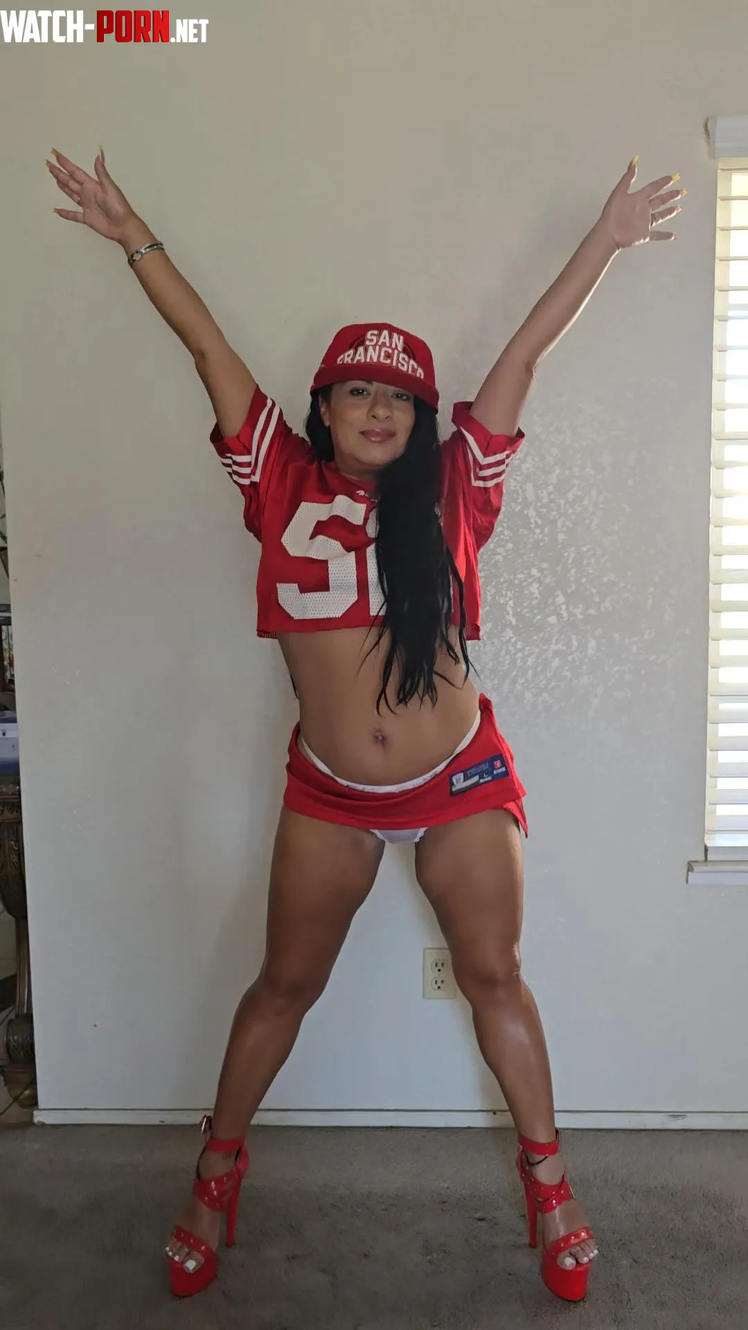 Go Niners! I love football season. by Prettytoesxxxo