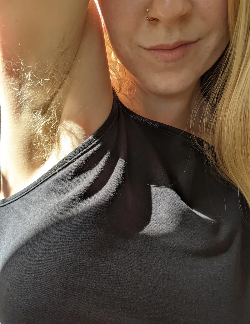 Thumbnail Defying Beauty Standards: The Hairy Armpits Revolution | efiwfsn