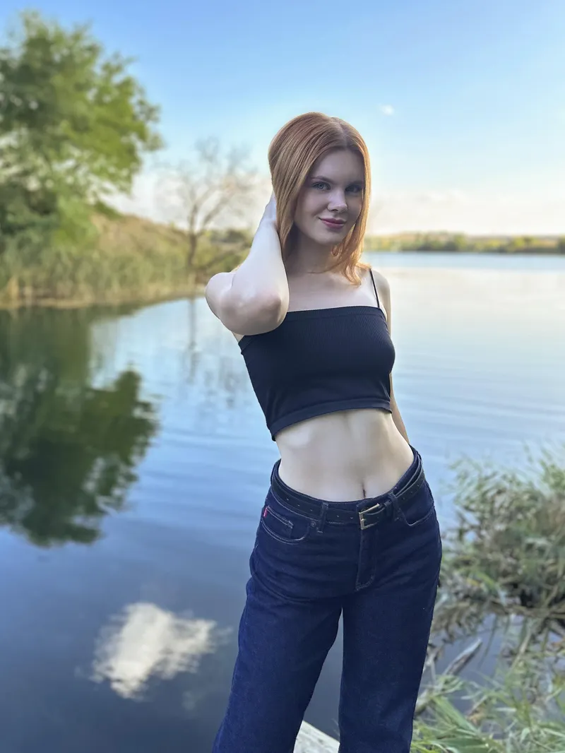 Thumbnail Tiny Journeys, Perfect Looks: wobblytart's Crop Top Adventures