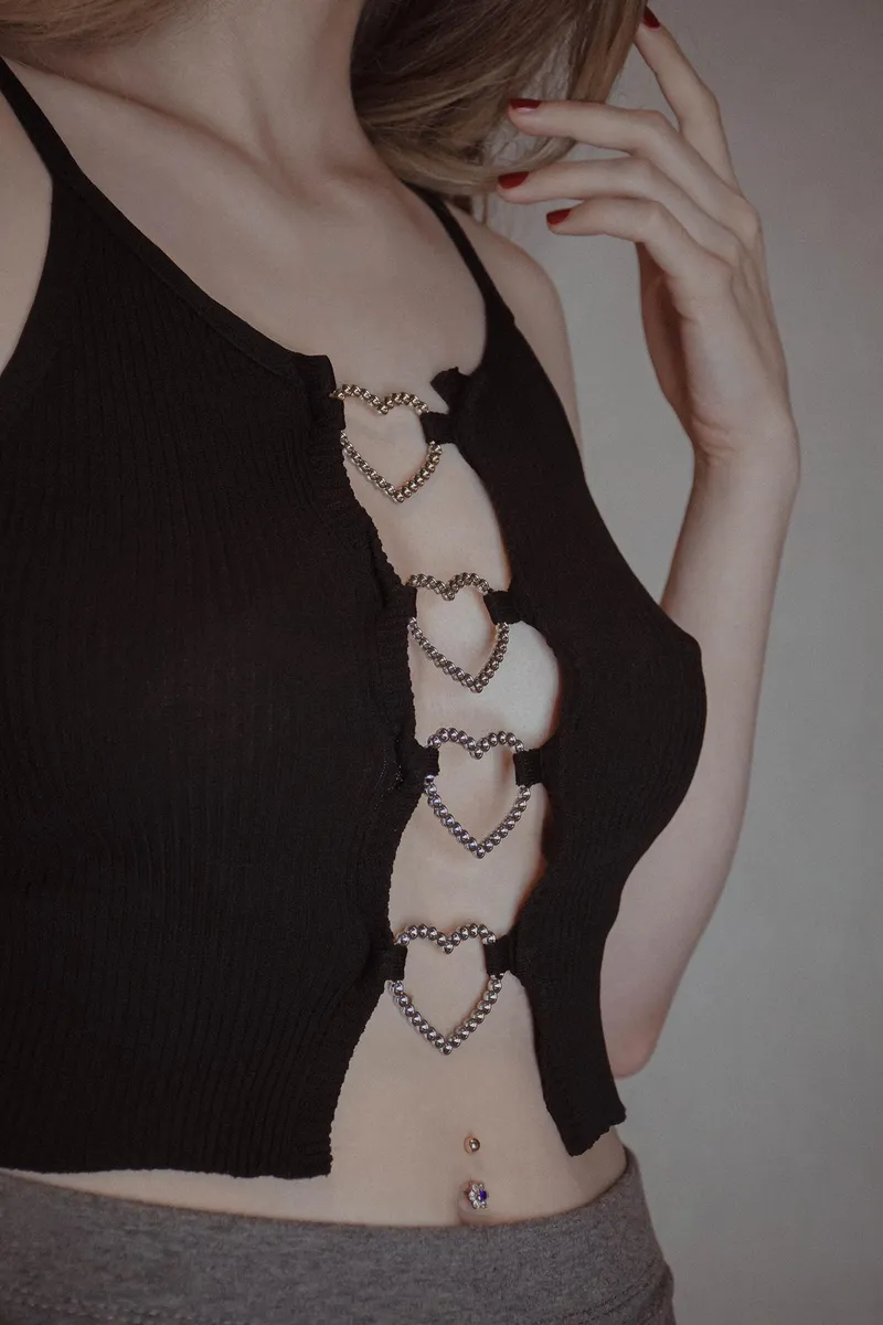 Thumbnail buonbella's Inquiry: Am I Good to Go Braless Today?