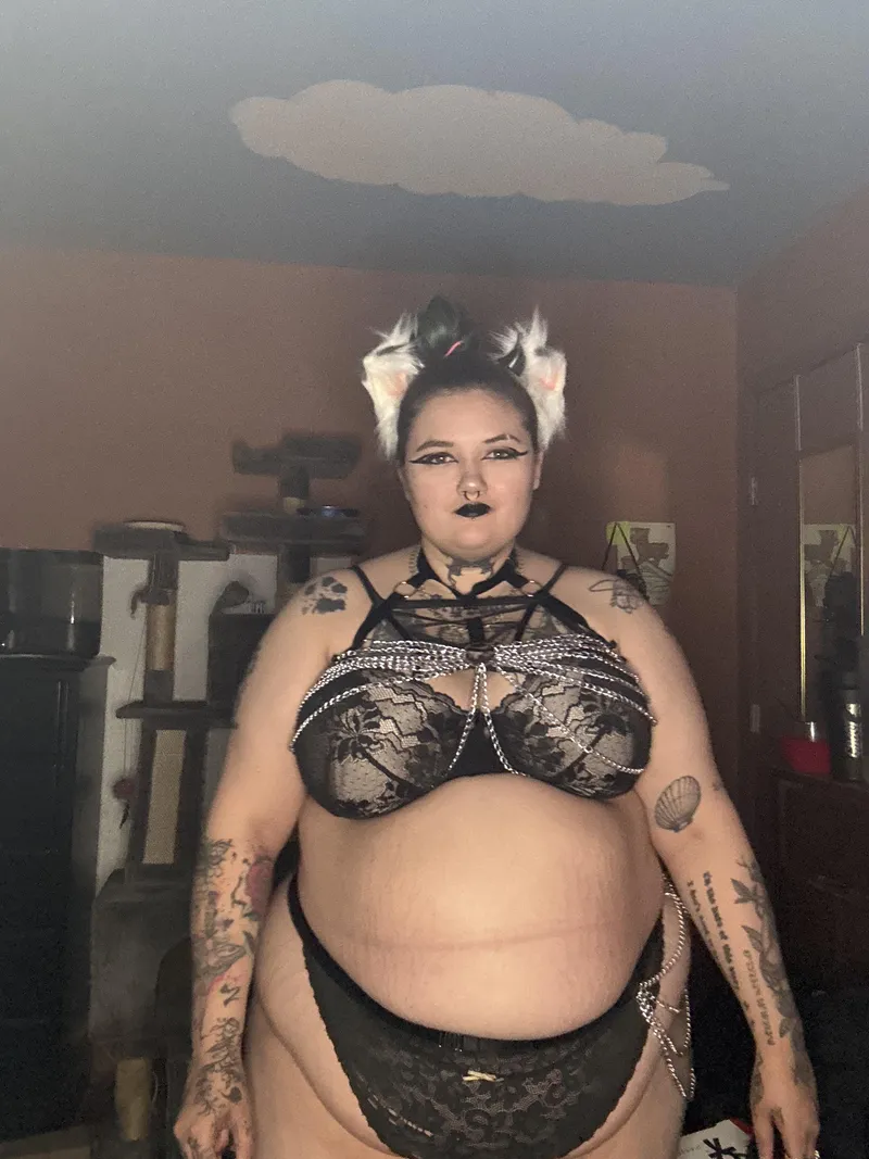 Thumbnail Just a Lil Cow Girl: Diving into ssbbw Culture