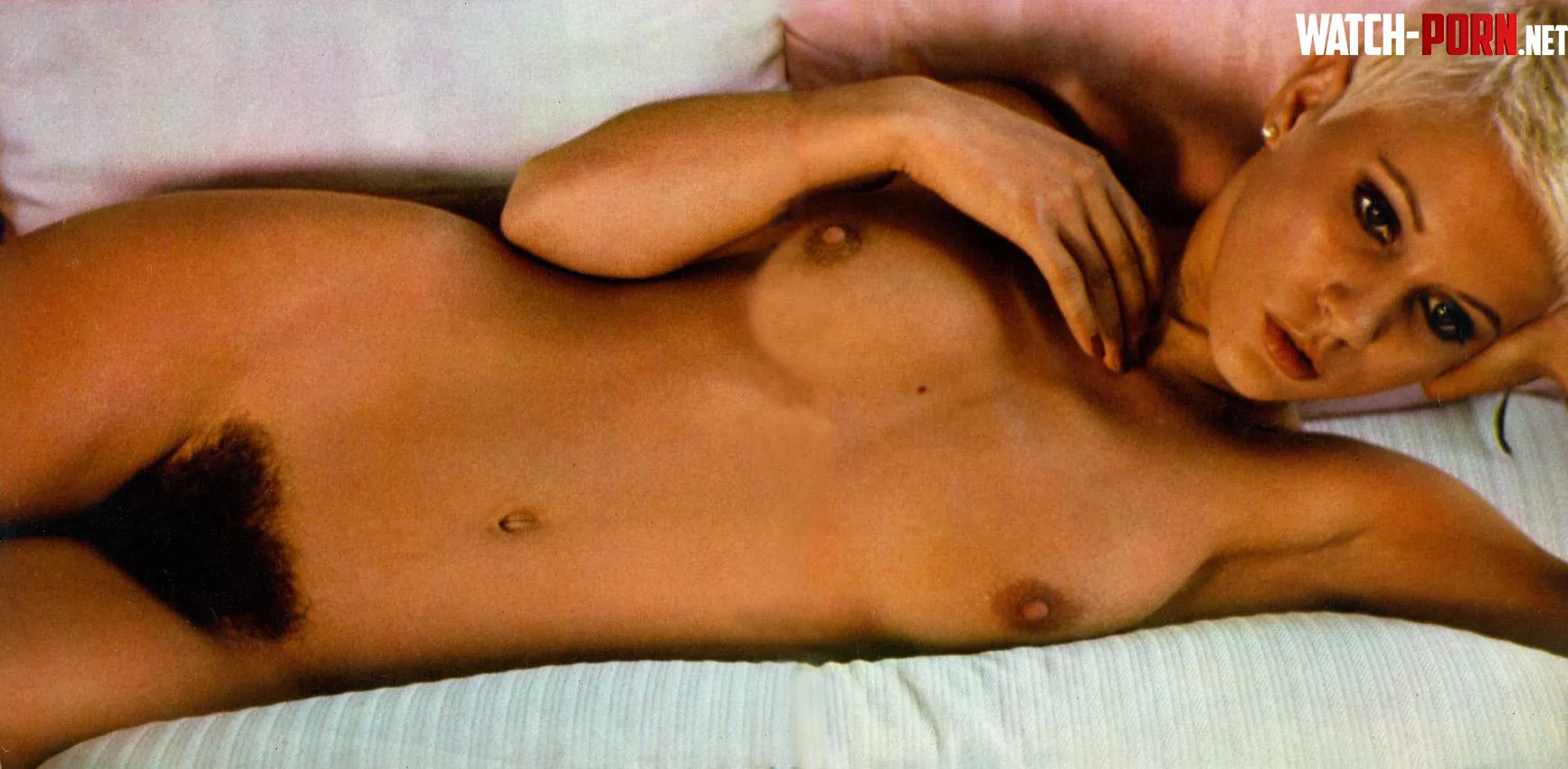 Annie Belle (1976) by bil_sabab