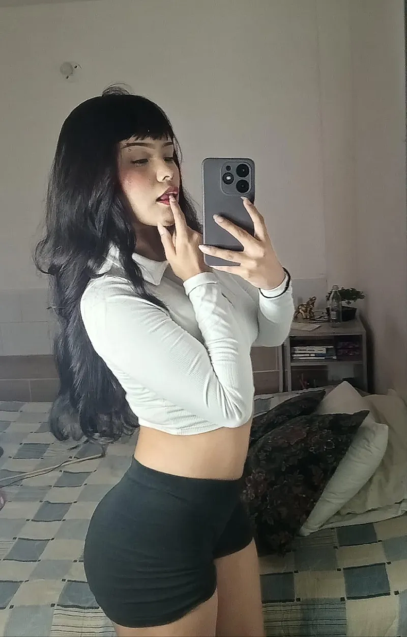 Thumbnail In Love with My Fits in a Crop Top by moongirlljaz | croptopgirls