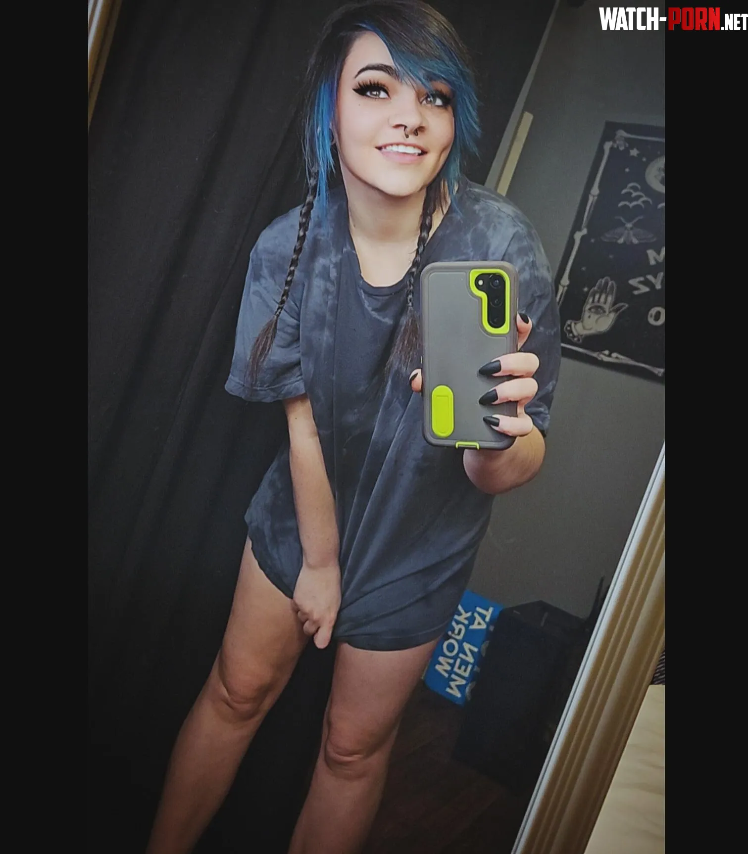 Imagine what I have on under here ;) OC (@dixonxcider) [OnlyFans] by xDixonCiderx