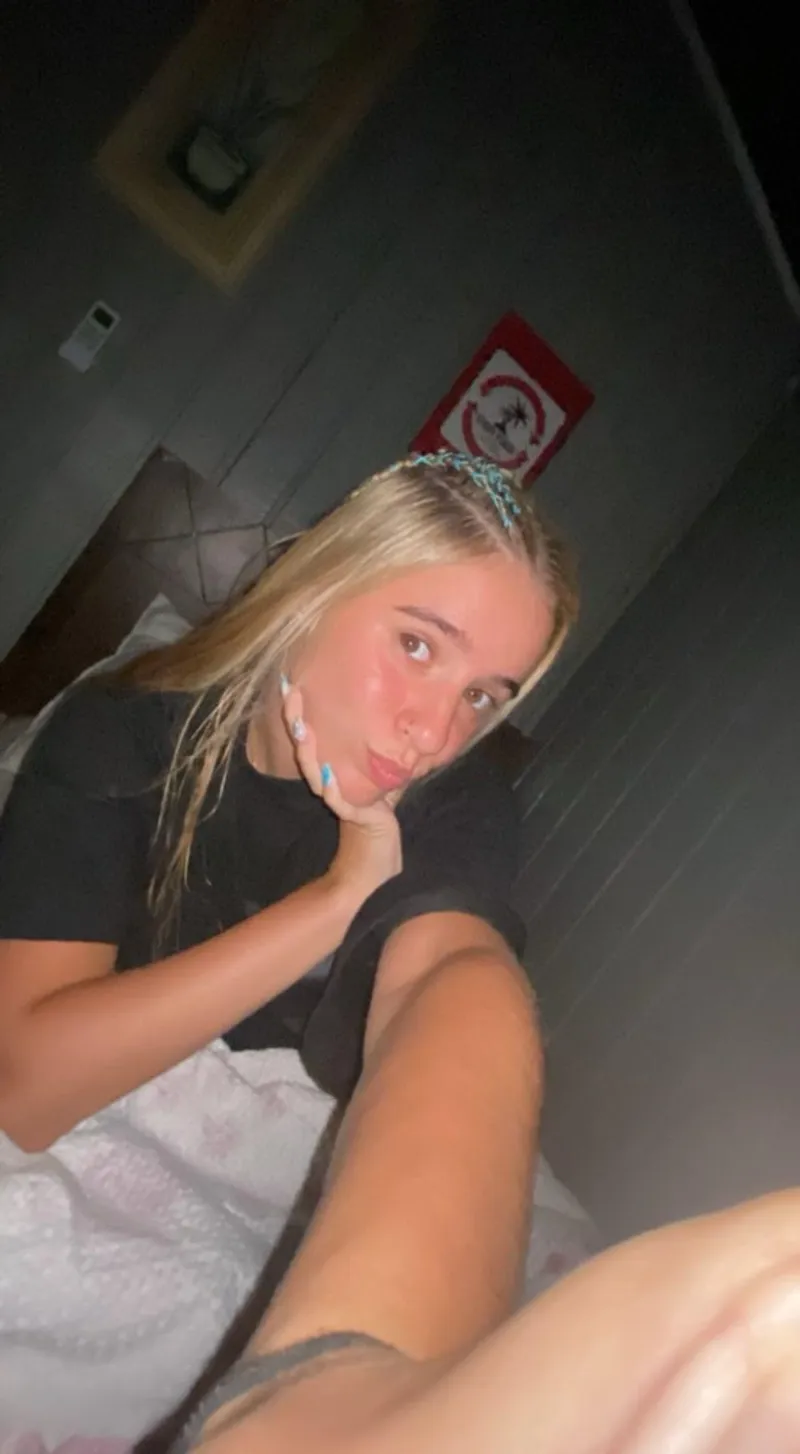 Thumbnail Unveiling the Charm of Being Sexy and Classy | AngelicAlmonnd
