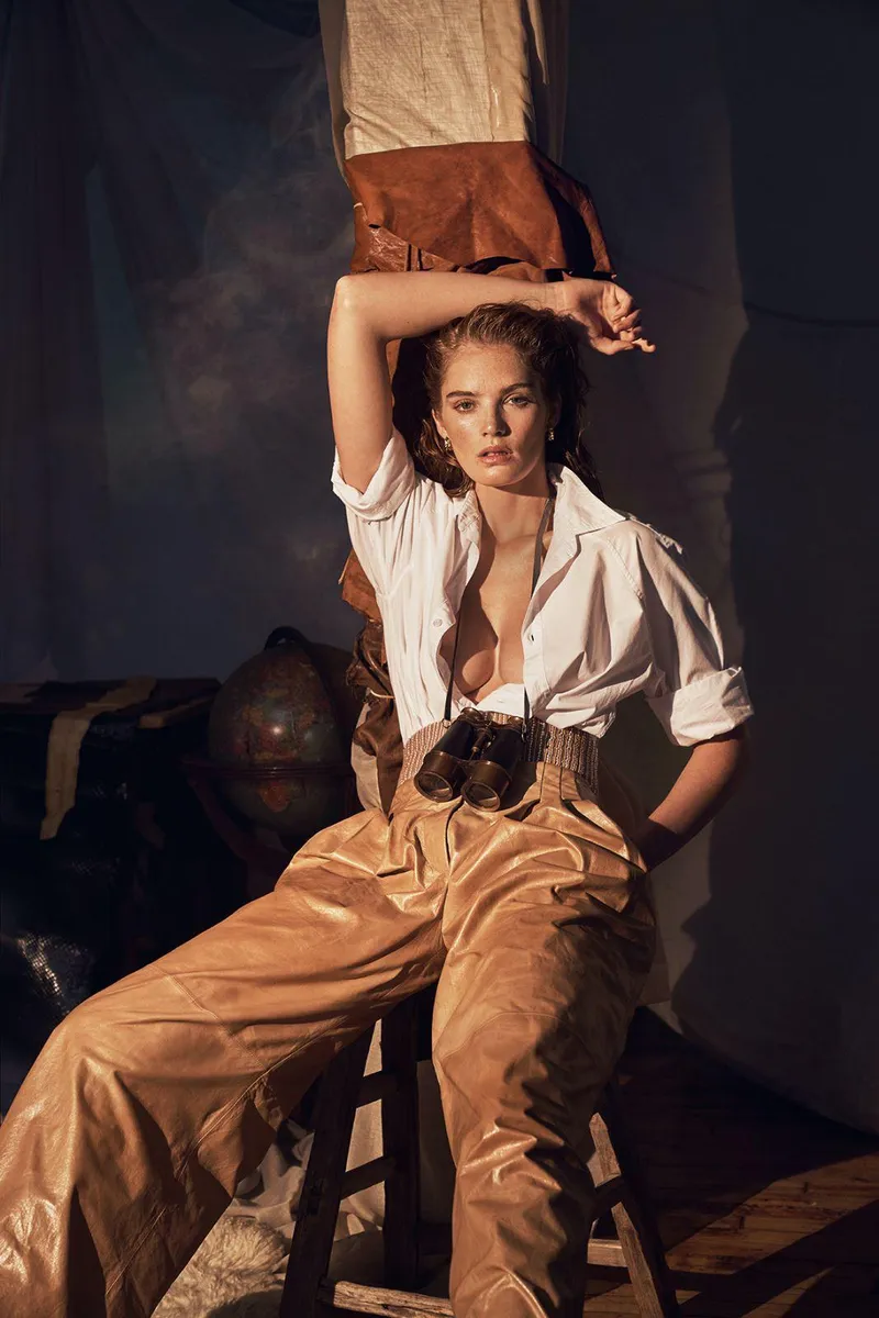 Thumbnail Embrace the Radiance of Model Alexina Graham | PocketsOfFomenting