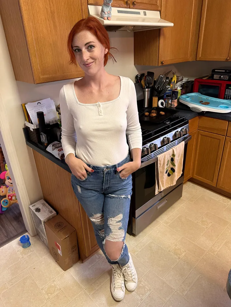 Thumbnail LatinHeat_69's Mom Outfit Mastery
