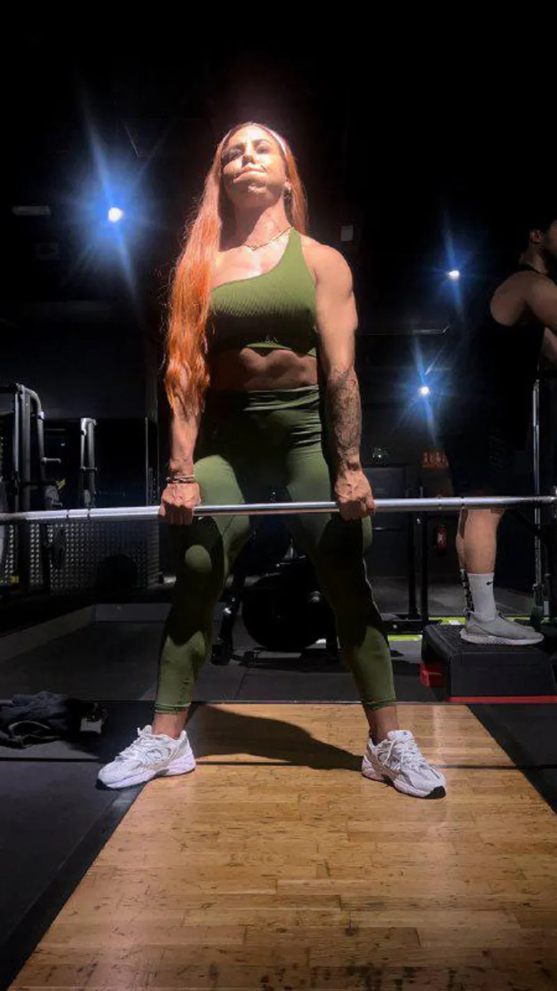 Thumbnail Real-Diver8010: Witness Real Dedication Mid-Workout | FBB NSFW Highlights