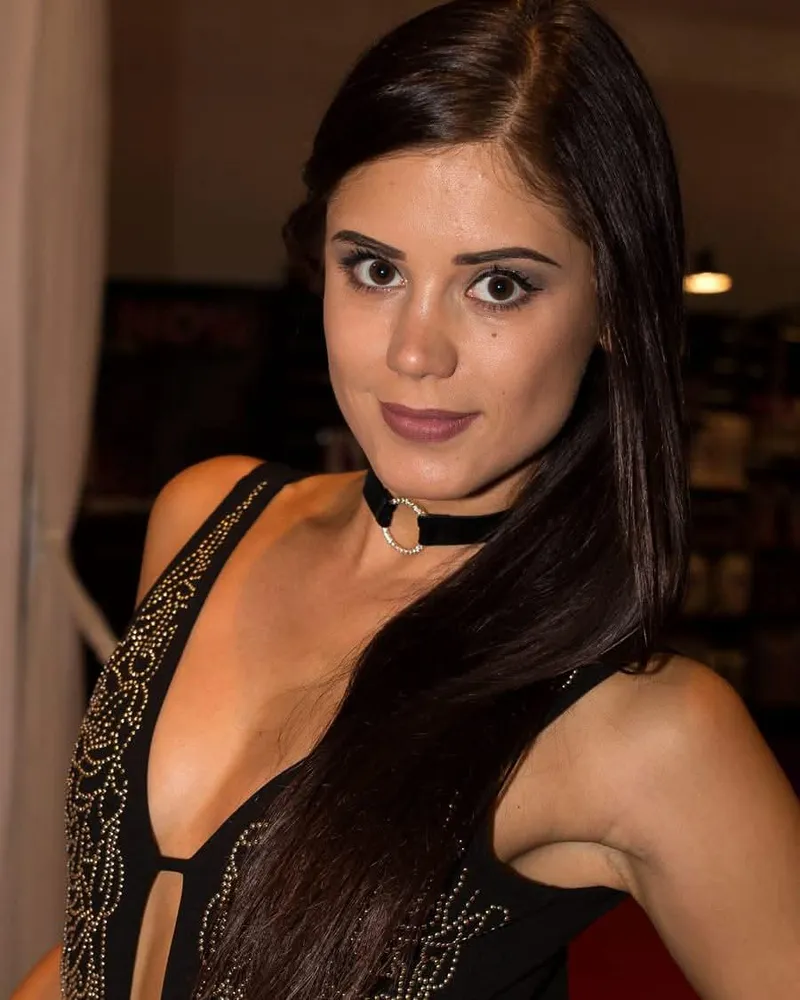 Thumbnail LittleCaprice Shots: Exploring the Beauty Beyond the Face | padyirishman