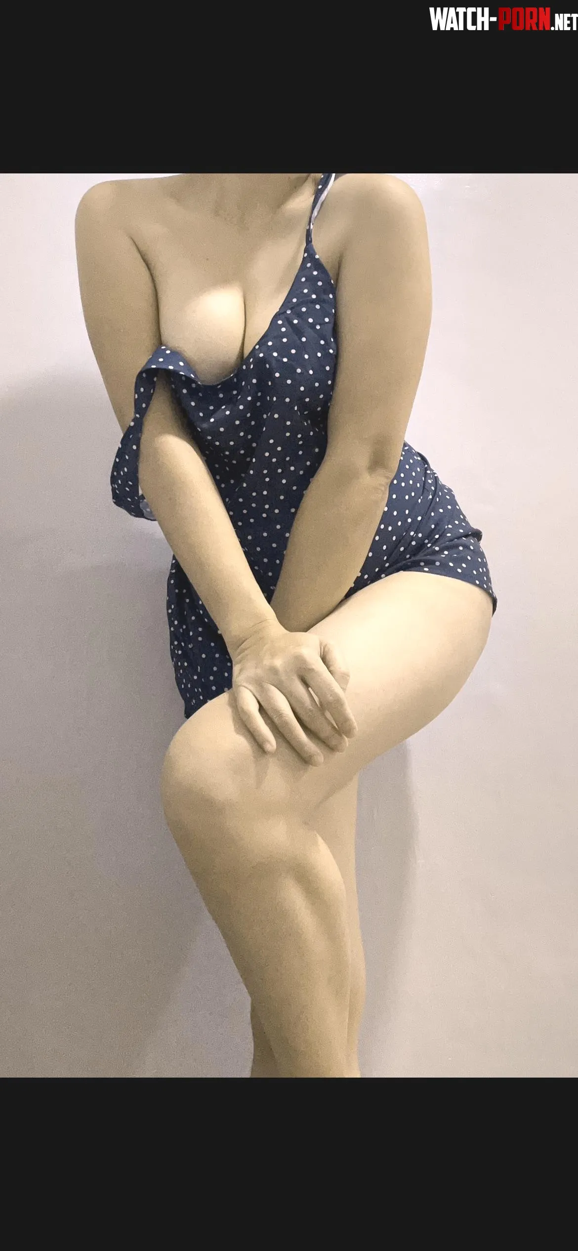 (F) reposting my fave night dress. Let’s cuddle? 😘😘😘 by shy8911