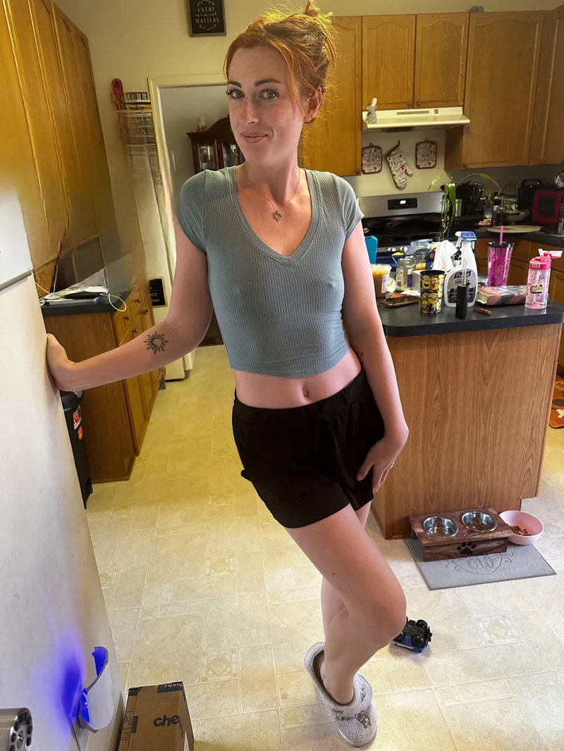 Thumbnail LatinHeat_69 Discovers the Chilling Experience of Keeping the Air Super Cold in braless